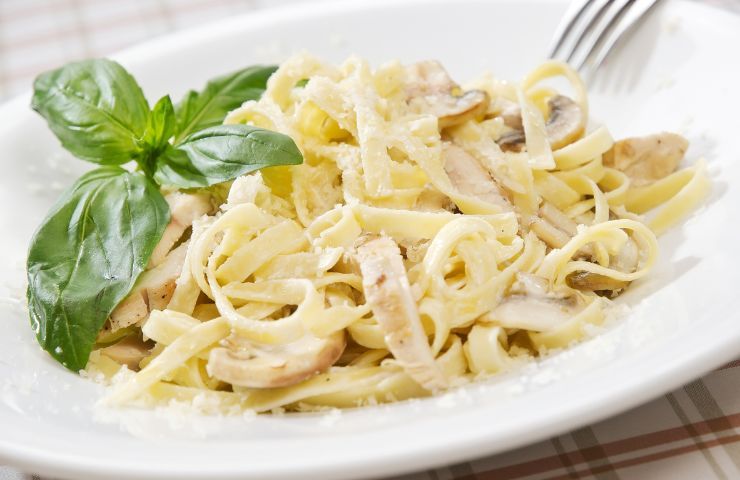 Fettuccine-Alfredo-ricetta