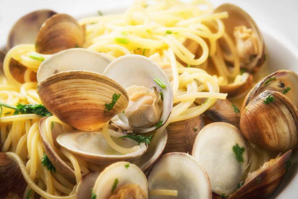 Spaghetti-alle-vongole-fujute